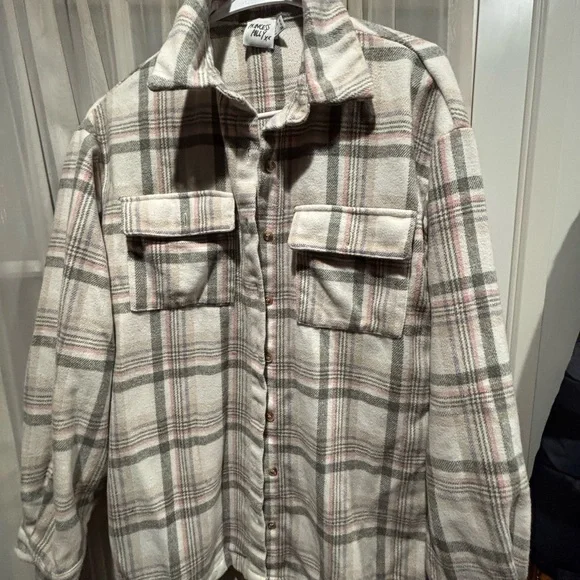 Princess Polly Oversized Flannel - 4 (US) - Picture 2 of 5